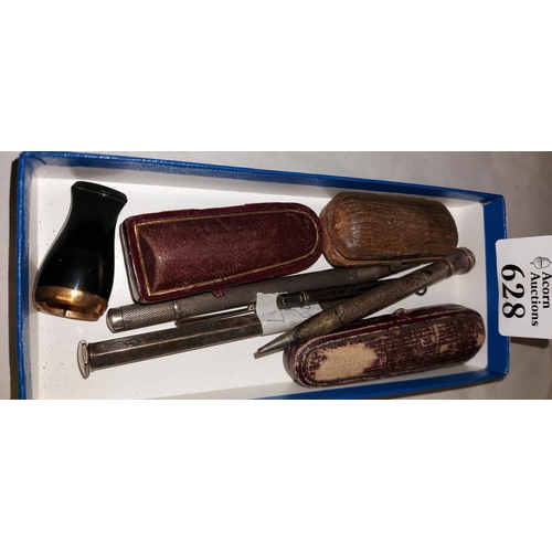 628 - Propelling pencils and Cheroot holders