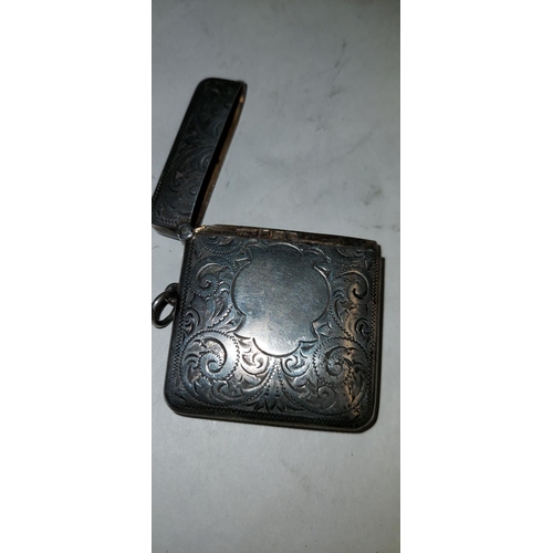 634 - Silver vesta case