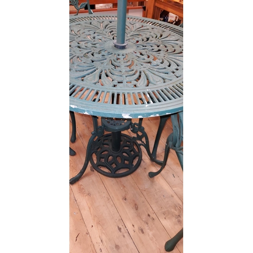 640 - Metal garden table with 4 x Chairs & Umbrella