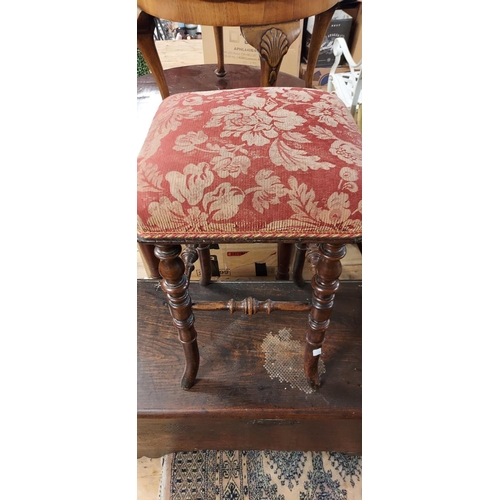 651 - Early stool with turned legs and upholstered seat - Approx 22 inches in height