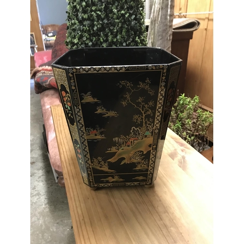 54 - Lovely oriental style waste paper basket by Worcester Ware