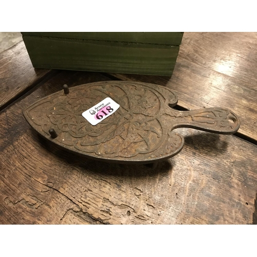 618 - Early decorative Kenrick & Sons trivet