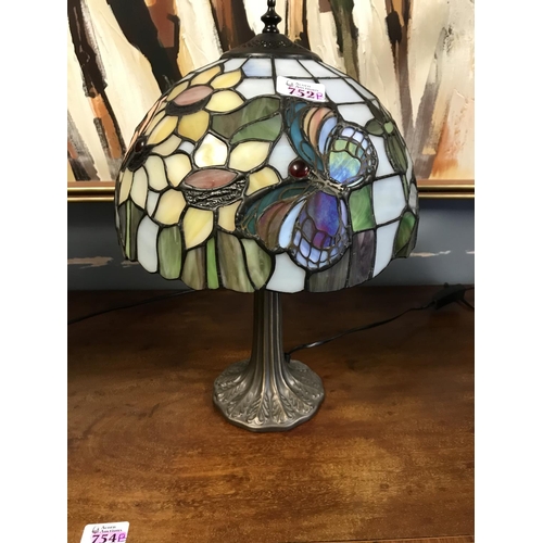 752B - Small pretty Tiffany style lamp - COLLECTION ONLY OR ARRANGE YOUR OWN COURIER