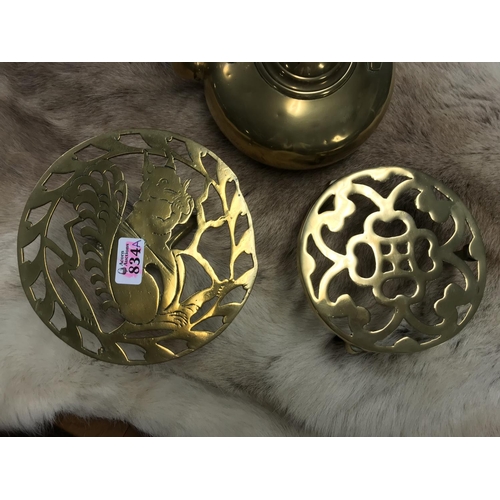 834A - 2 Lovely brass trivets and brass kettle