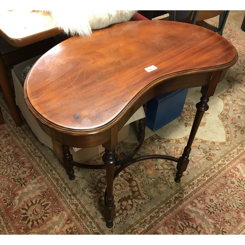 971 - Lovely kidney shape hall table - COLLECTION ONLY OR ARRANGE OWN COURIER