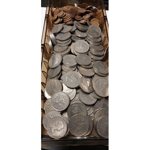 201 - Tray of various mixed coins mainly British