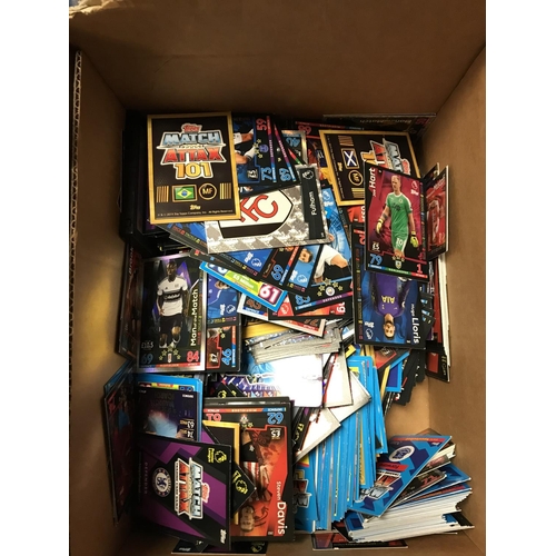 186 - Large qty of football Match Attax cards