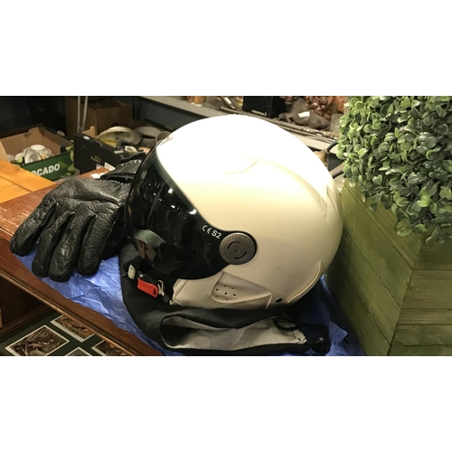 368 - DAINESE CES2 SKI HELMET WITH GLOVES - SIZE L