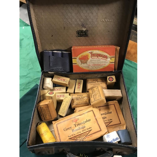 44 - SMALL CASE OF VINTAGE MEDICAL ITEMS