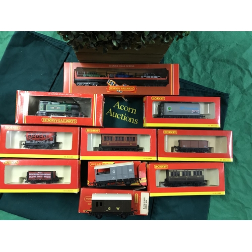 173 - 10 X BOXED & 2 X LOOSE HORNBY RAILWAY ITEMS