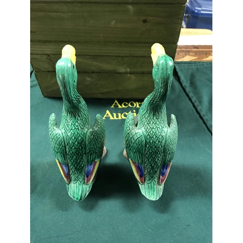 400A - PAIR OF ORIENTAL STYLE DUCKS