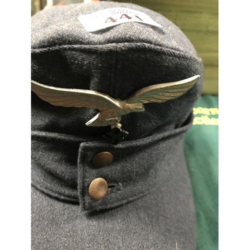 441 - MILITARY HAT WITH BADGE