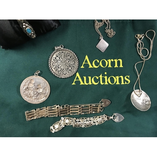 65 - QTY OF MAINLY SILVER JEWELLERY