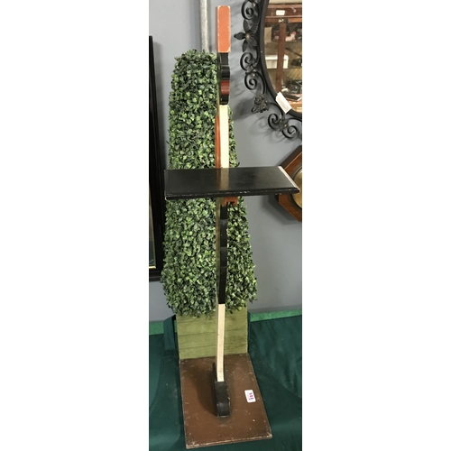 115 - Wooden waiter stand