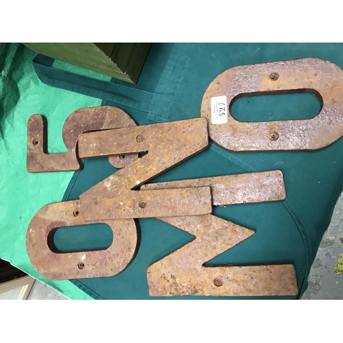 527 - 10 x Vintage heavy metal numbers and letters