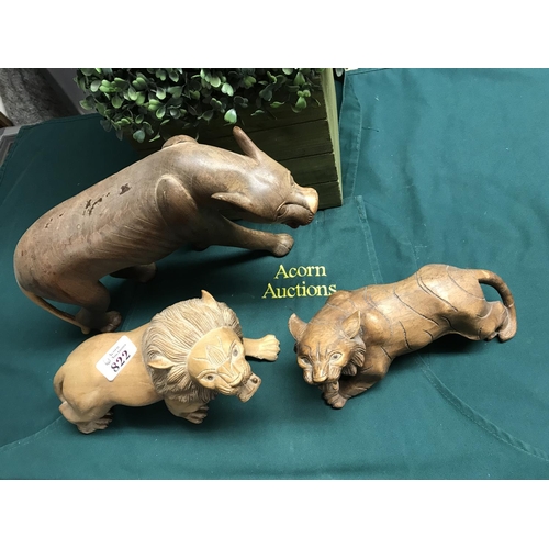 822 - 3 x Carved wooden animals