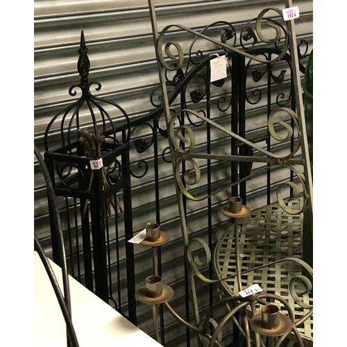 13 - LOVELY PAIR OF METAL GARDEN GATES WITH POSTS - MEASURES 140CMS H X 160 W OVERALL - COLLECTION ONLY O... 