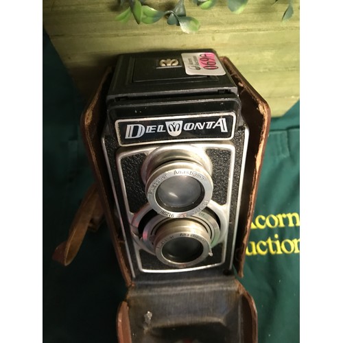 69A - VINTAGE DEL MONTA CAMERA IN A CASE