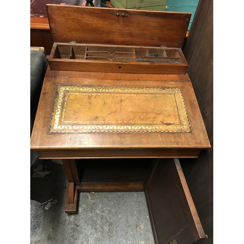 158 - BEAUTIFULL SMALL DAVENPORT DESK WITH DRAWERS AND LEATHER INSERT - 75CMS H - COLLECTION ONLY OR ARRAN... 