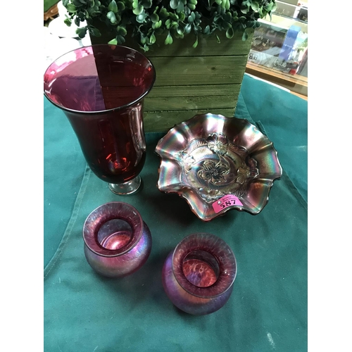 587 - 4 X MIXED GLASS ITEMS