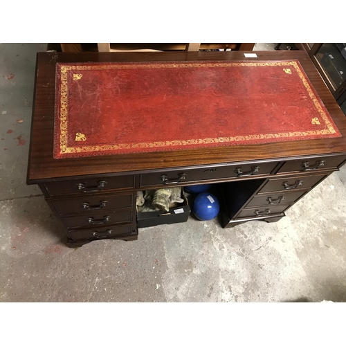 101 - LOVELY VINTAGE KNEE HOLE DESK WITH 8 DRAWERS AND RED LEATHER INSERT - COLLECTION ONLY OR ARRANGE OWN... 