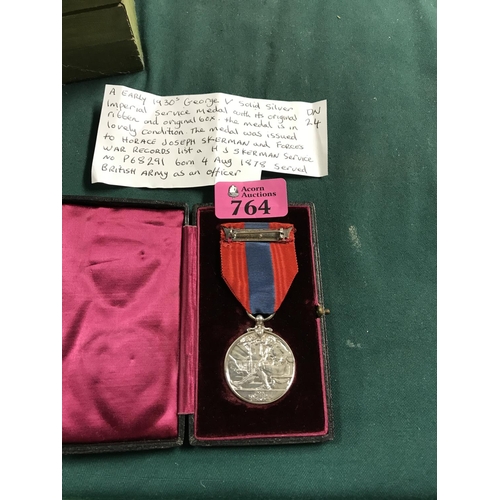 764 - 1930S GEARGE V SOLID SILVER IMPERIAL SERVICE MEDAL IN ORIGINAL BOX WITH RIBBON