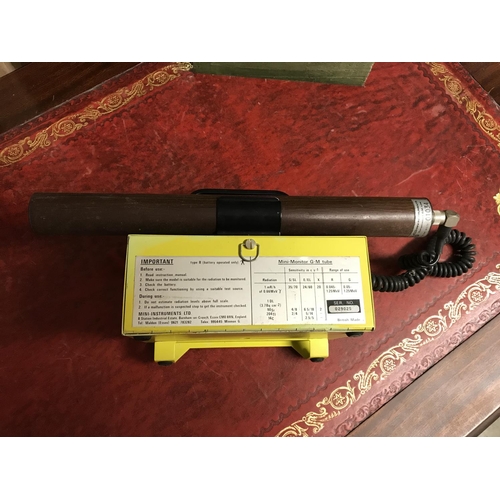 94 - SERIES 900 GEIGER COUNTER