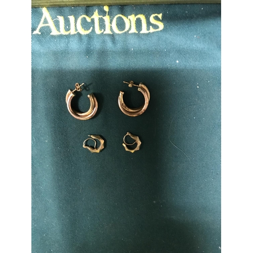 588 - 2 X PAIRS OF 9CT GOLD HOOP EARINGS - WEIGHT 4GRMS