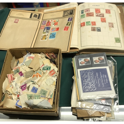 614 - BOX OF VINTAGE STAMP ALBUMS, FDCs & LOOSE STAMPS