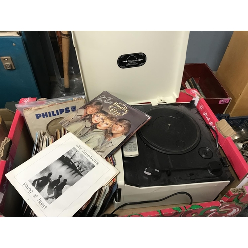 79 - BOX OF SINGLES & SMALL RECORD PLAYER