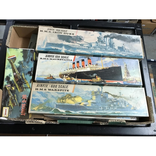 98 - BOX OF MAINLY VINTAGE AIRFIX SHIP MODELS