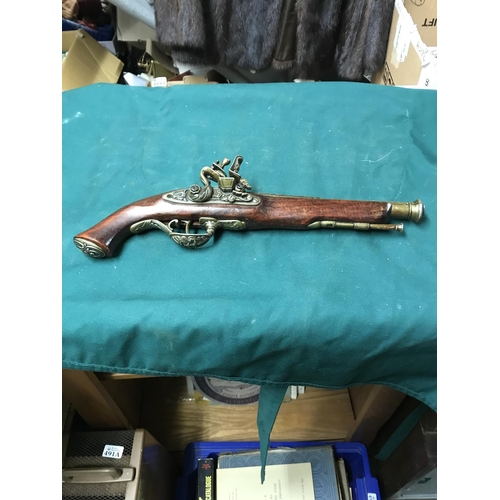 REPRODUCTION FLINT LOCK PISTOL