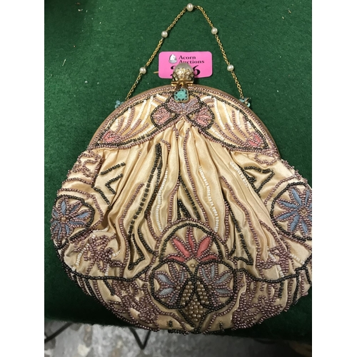 246 - 2 X VINTAGE ORNATE LADIES EVENING BAGS