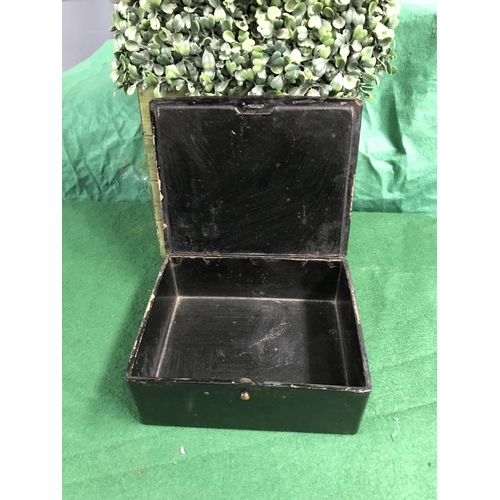 44 - WOODEN BOX - 18CMS W X 15CMS D WITH PICTURE OF A NEWFOUNDLAND DOG ON LID