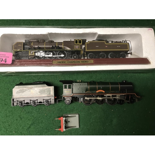 294 - 2 X MODEL TRAINS