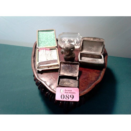 89 - VINTAGE MATCH HOLDER, SM GLASS DISH, SNUFF BOX X 2 & MONKEY VESTA A/F