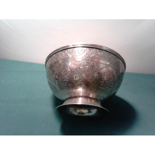 121 - BEAUTIFUL DECORATIVE BOWL - TESTED 925 SILVER - 14CMS D X 8CMS H - WEIGHT 205GRMS