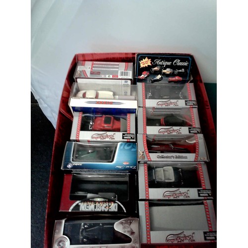 166 - 25 X BOXED COLLECTABLE DIECAST VEHICLES INC SOLIDEO, ABREX & DINKY ETC