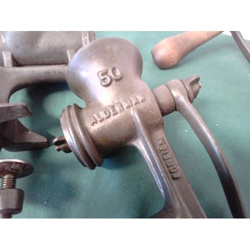 7 X VINTAGE KITCHEN MINCERS