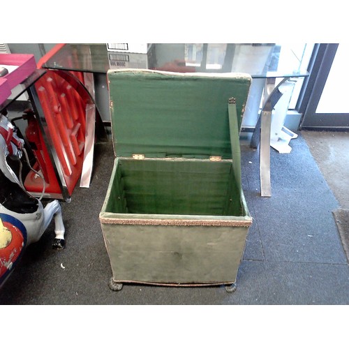 498 - VINTAGE LINEN BOX IN GREEN VELOUR UPHOLSTERY WITH METAL CLAW FEET AND HANDLES -55CMS W X 52CMS H X 4... 