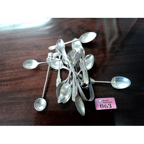 63 - QTY OF SILVER SPOONS & TONGS - 200GRMS