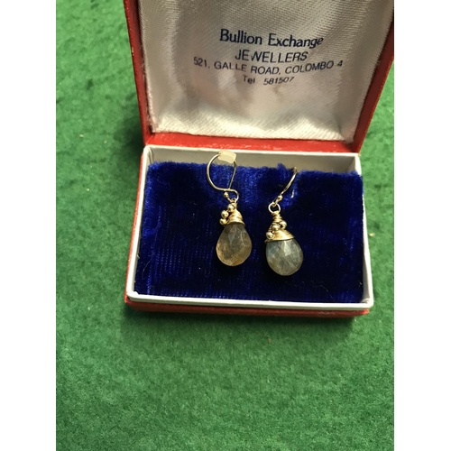 136 - PAIR OF PRETTY 9CT GOLD EARINGS - BOX FOR DISPLAY ONLY