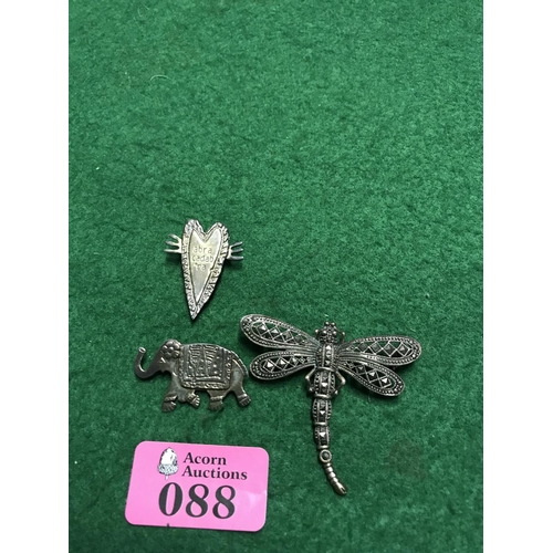 88 - 3 X PRETTY SILVER BROOCHES