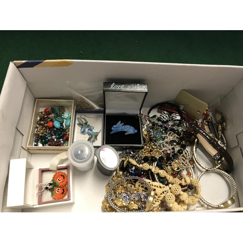 423 - BOX OF COSTUME JEWELLERY