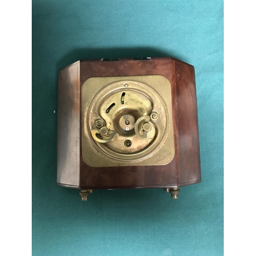 735 - LOVELY VINTAGE BREVETE C
SMALL CLOCK WITH MOP INLAY - SOME MARKS TO FACE - 10CMS H - CLOCKS & WATCHE... 