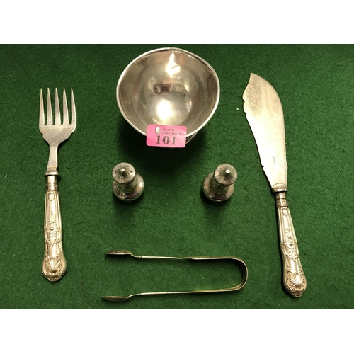 101 - SILVER HALLMARKED DISH, 2 X SILVER CRUETS, SILVER TONGS & SILVER HANDLED SERVERS - WEIGHT 188 GRAMS ... 