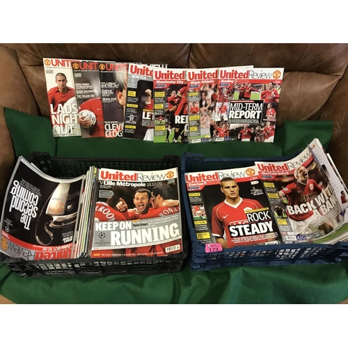 172 - QTY OF APPROX 100 + MANCHESTER UNITED REVIEWS MAGAZINES FROM 2006