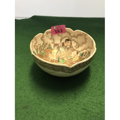 383 - UNUSUAL DECORATIVE ORIENTAL RICE BOWL DEOICTING SAMURI - SLIGHT CHIP TO INSIDE RIM - 14CMS DIAM