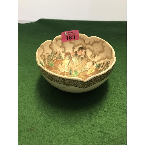 383 - UNUSUAL DECORATIVE ORIENTAL RICE BOWL DEOICTING SAMURI - SLIGHT CHIP TO INSIDE RIM - 14CMS DIAM