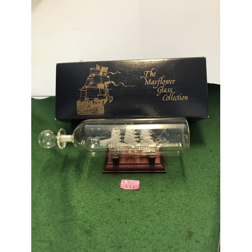 437 - LOVELY BOXED MAYFLOWER GLASS SHIP SCULPTURE IN A BOTTLE BY THE MAYFLOWER GLASS COLECTION - 33CMS L